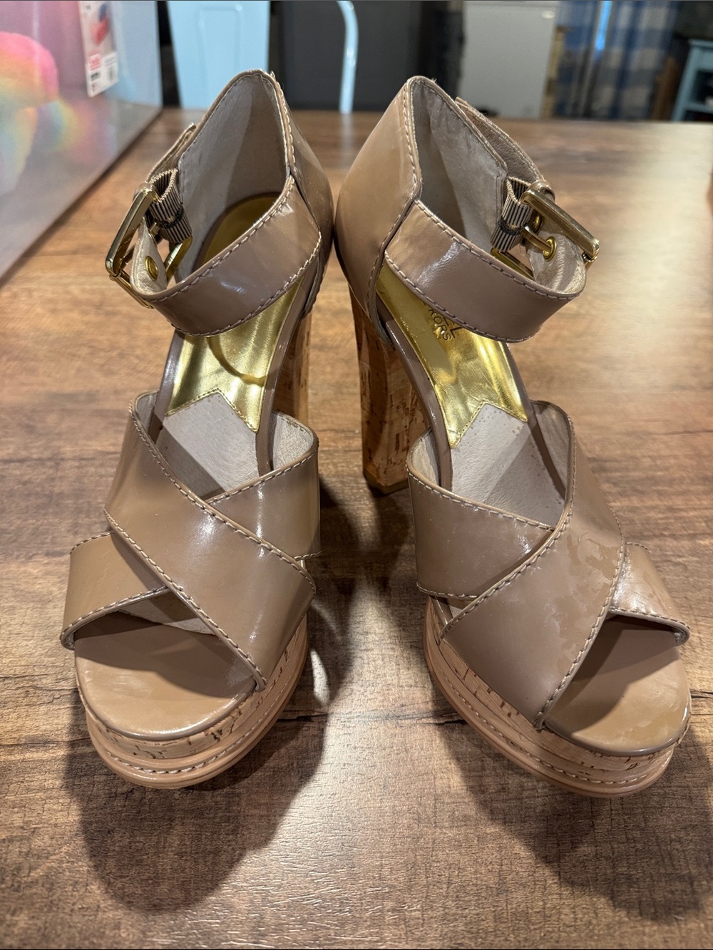 Michael Kors Patent Leather Cork Platform Block Heel Sandals Women’s 8.5M Nude - Picture 4 of 7